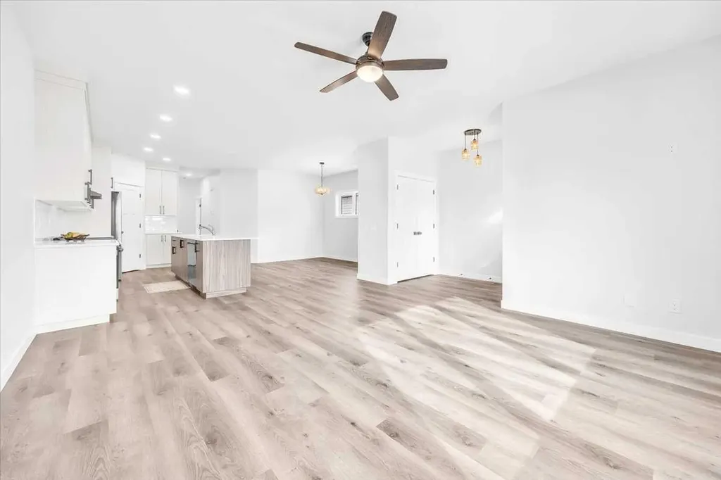 1014 Limit Avenue Crossfield AB T0M 0S0