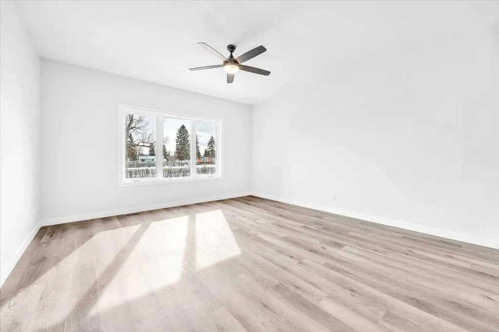 1014 Limit Avenue Crossfield AB T0M 0S0