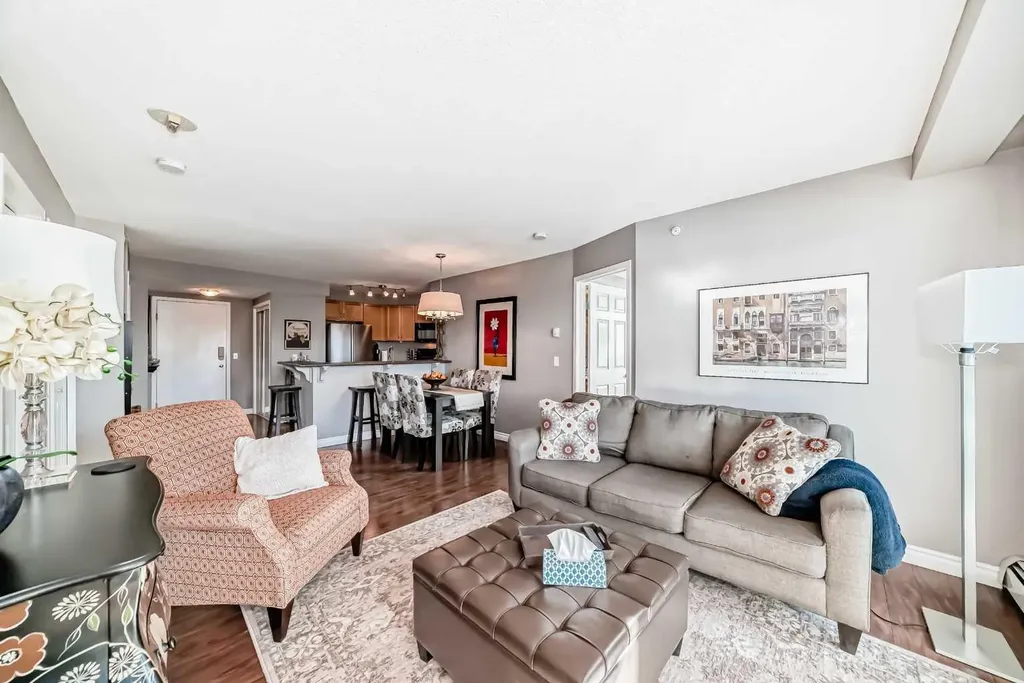1121 6 Avenue SW Calgary AB T2P 5J4