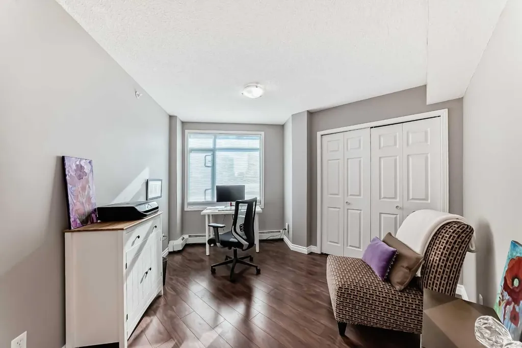1121 6 Avenue SW Calgary AB T2P 5J4