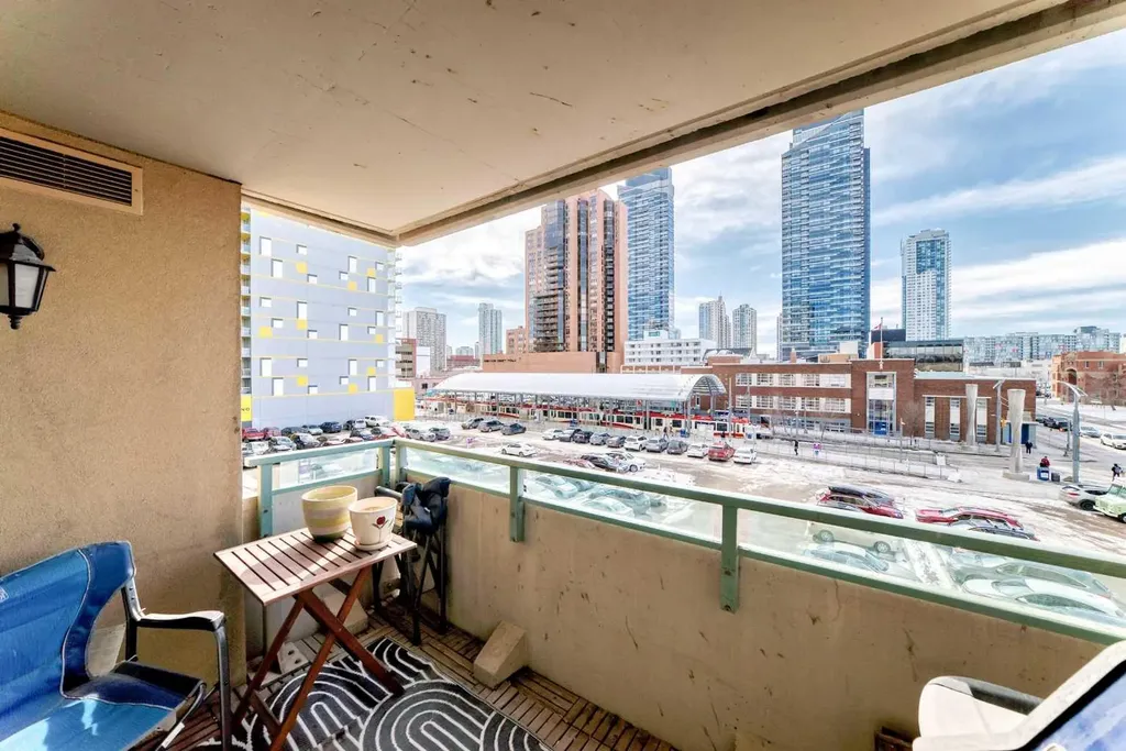 1121 6 Avenue SW Calgary AB T2P 5J4
