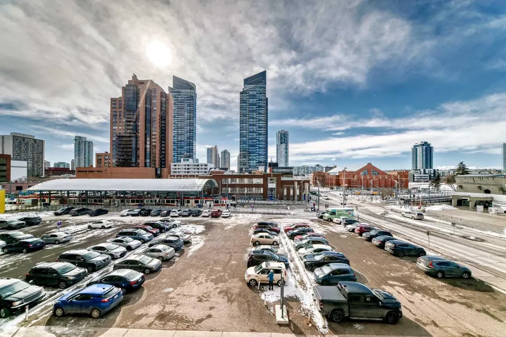 1121 6 Avenue SW Calgary AB T2P 5J4