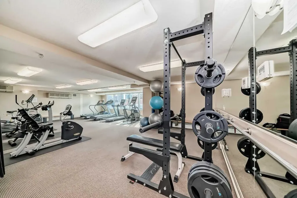 1121 6 Avenue SW Calgary AB T2P 5J4