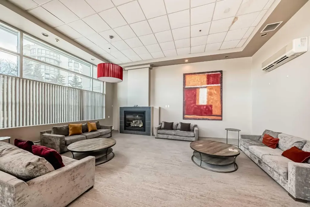 1121 6 Avenue SW Calgary AB T2P 5J4