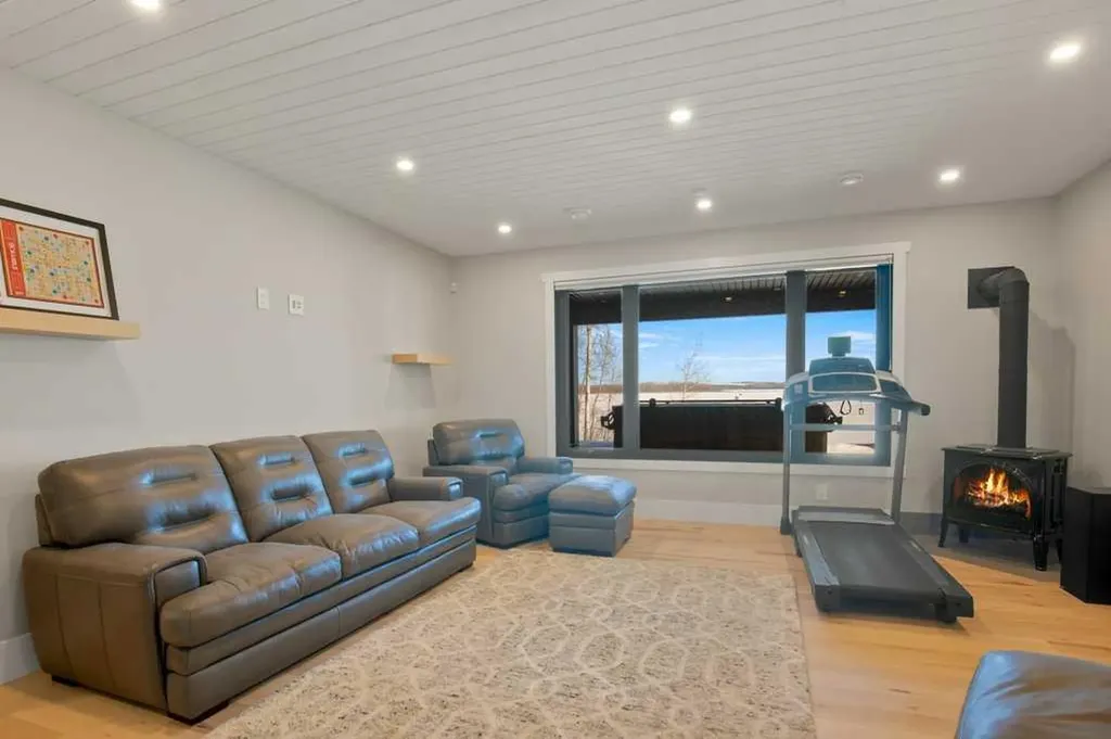 371 Last Chance Way Norglenwold AB T4S 1S5