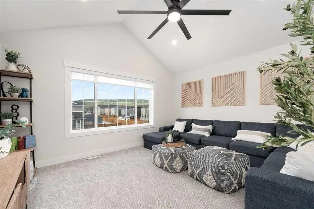 524 Waterford Grove Chestermere AB T1X 2Z9