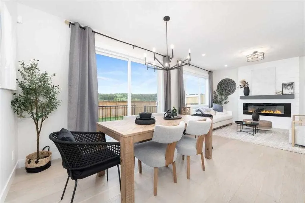524 Waterford Grove Chestermere AB T1X 2Z9