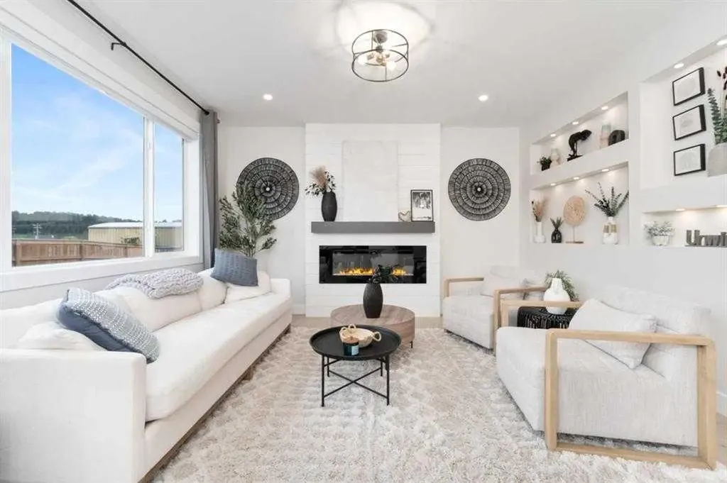 524 Waterford Grove Chestermere AB T1X 2Z9