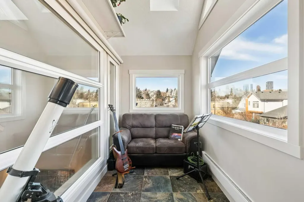 1013 19 Avenue SE Calgary AB T2G 1M1