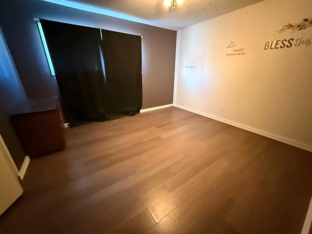 1126 6 Avenue Wainwright AB T9W 1G2