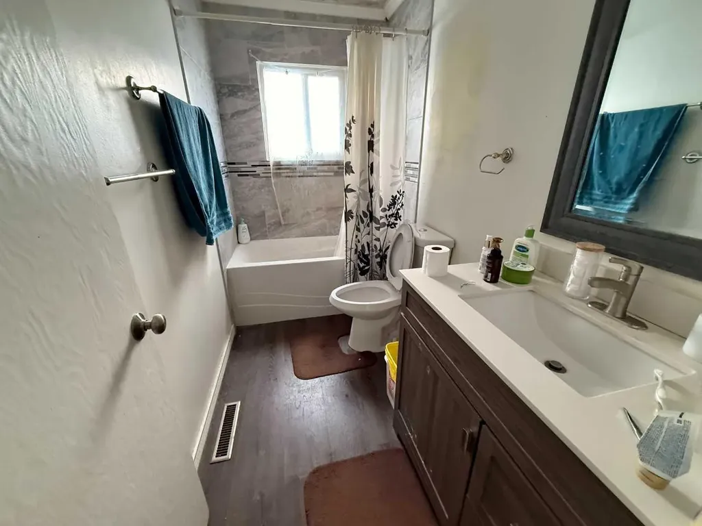 1126 6 Avenue Wainwright AB T9W 1G2