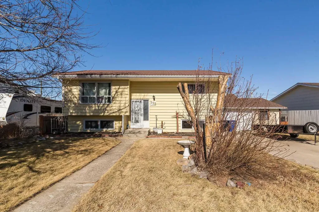 553 11 Street Fort Macleod AB T0L 0Z0