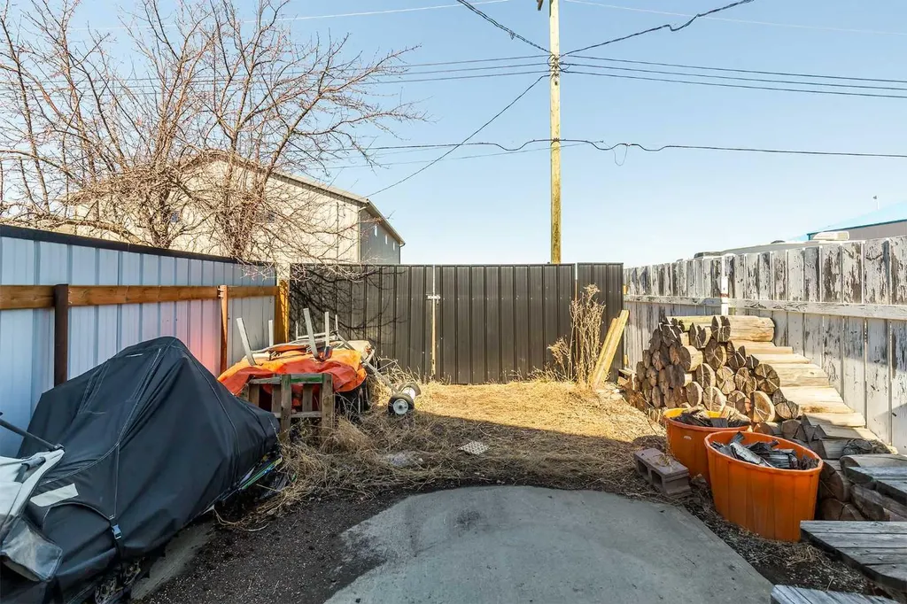 553 11 Street Fort Macleod AB T0L 0Z0