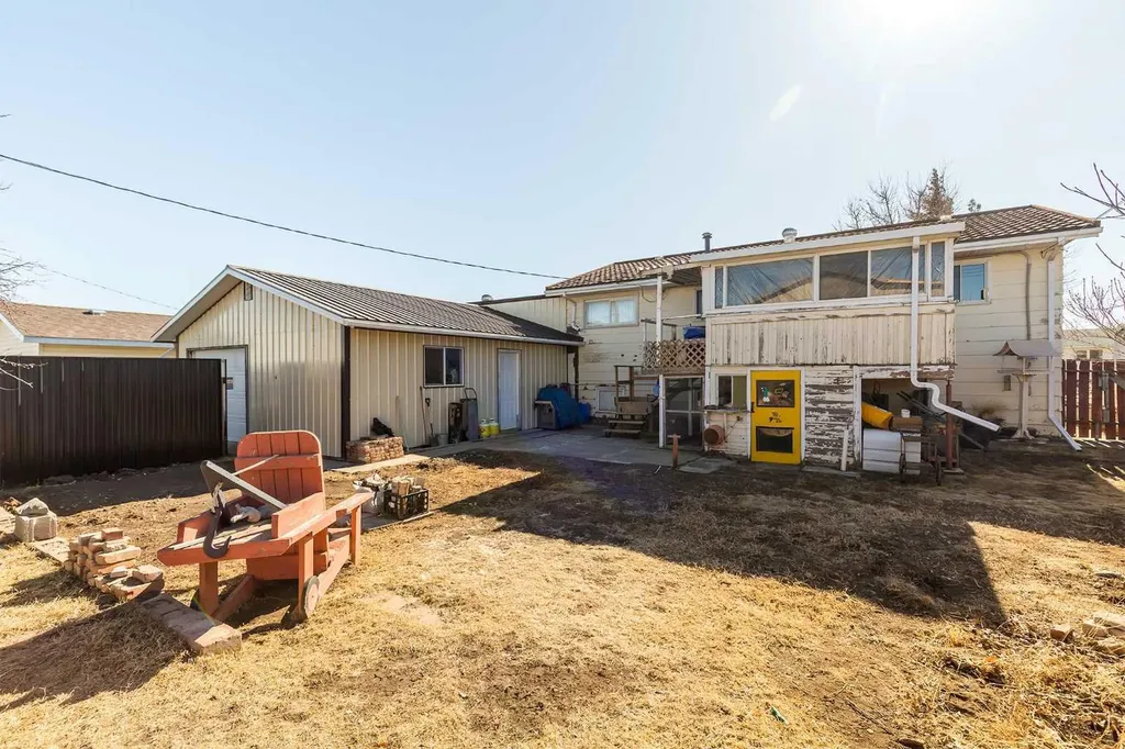 553 11 Street Fort Macleod AB T0L 0Z0