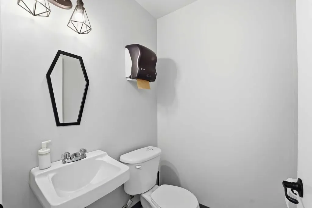 4622 61 Street Red Deer AB T4N 1C2