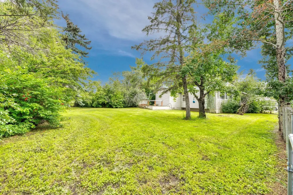 338067 1064 Drive E Rural Foothills County AB T1S 4T2