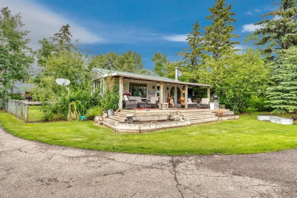338067 1064 Drive E Rural Foothills County AB T1S 4T2