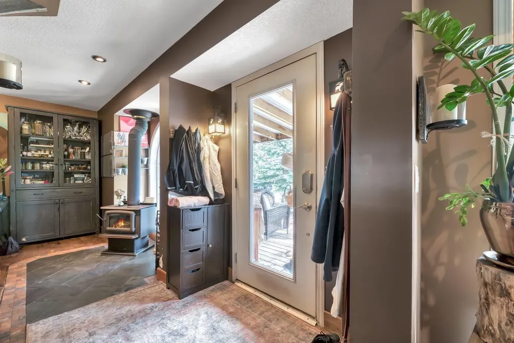 338067 1064 Drive E Rural Foothills County AB T1S 4T2