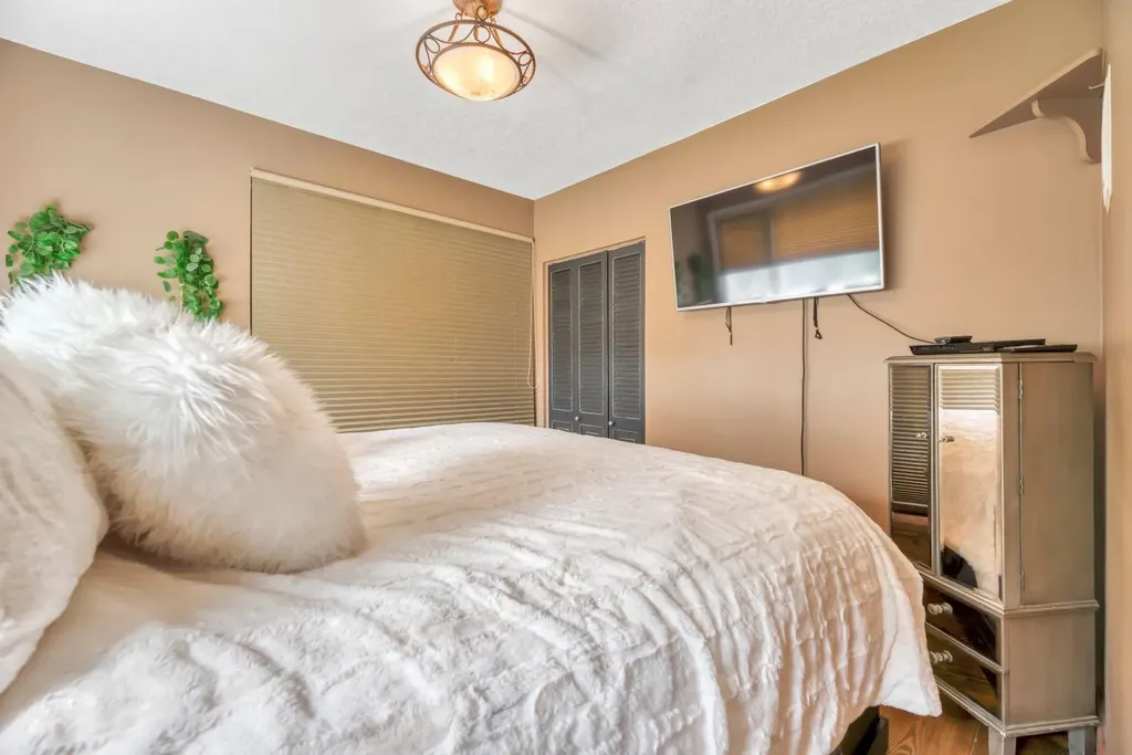 338067 1064 Drive E Rural Foothills County AB T1S 4T2