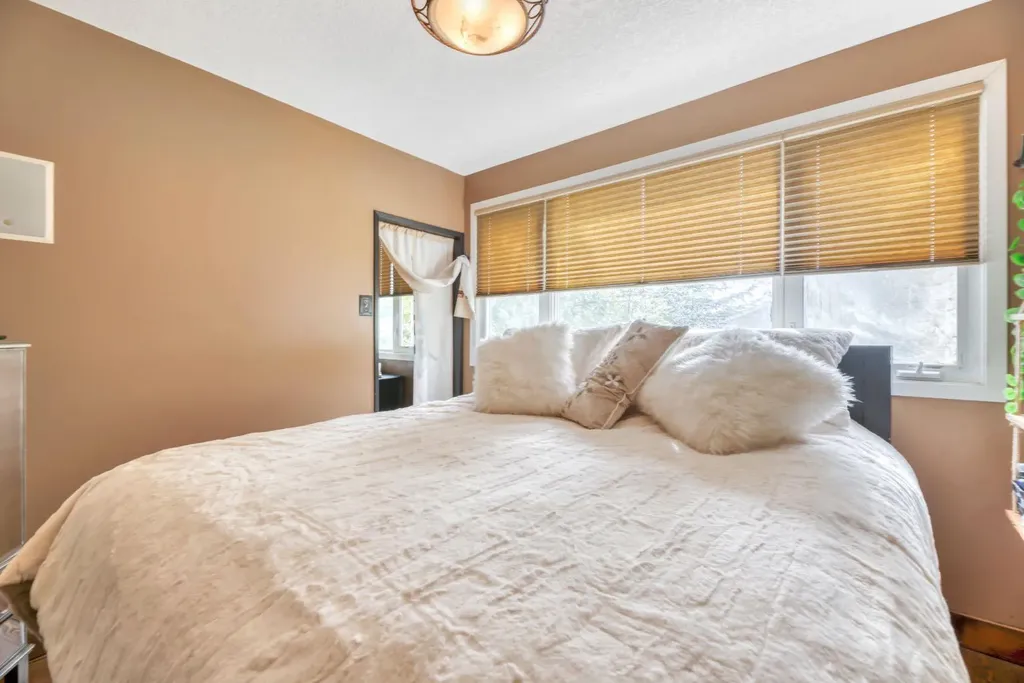 338067 1064 Drive E Rural Foothills County AB T1S 4T2
