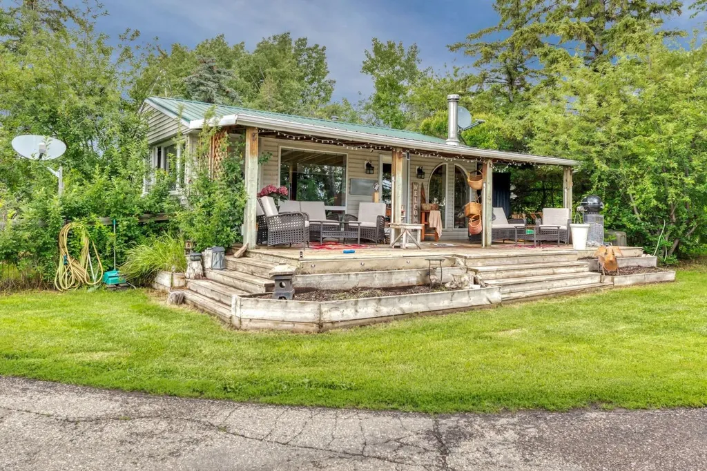 338067 1064 Drive E Rural Foothills County AB T1S 4T2
