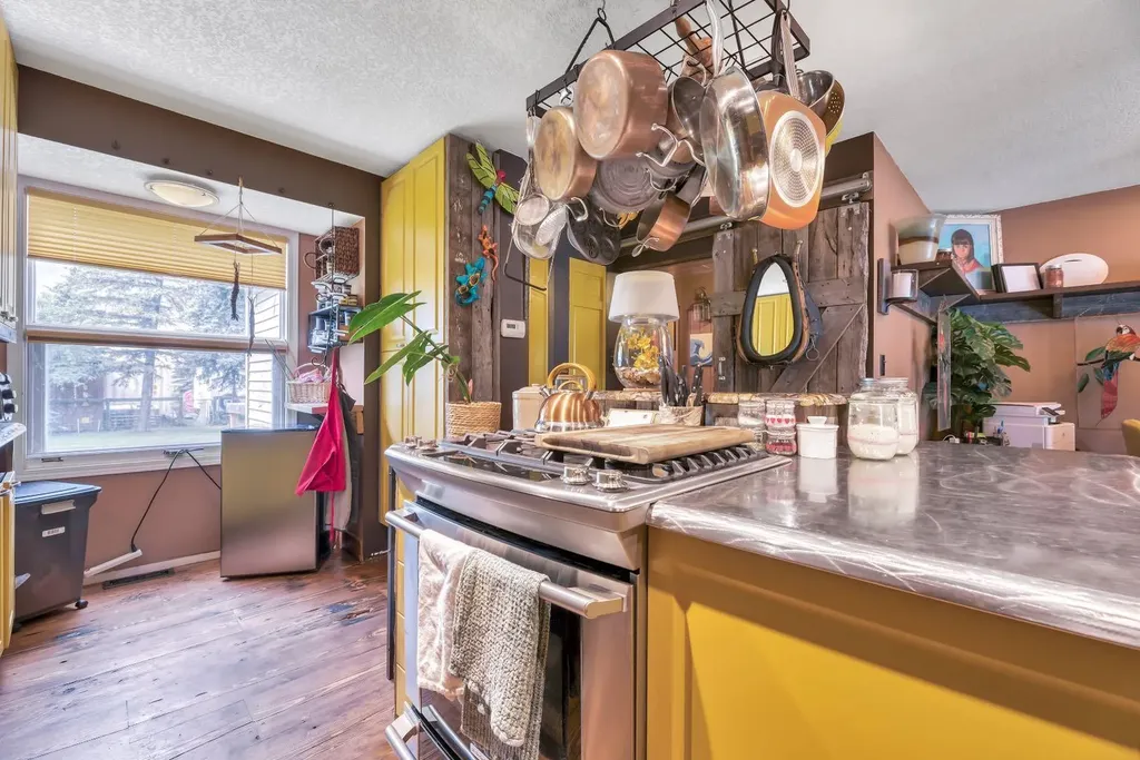 338067 1064 Drive E Rural Foothills County AB T1S 4T2