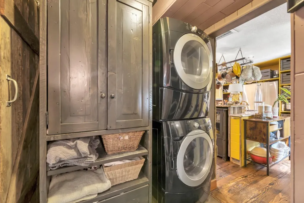 338067 1064 Drive E Rural Foothills County AB T1S 4T2