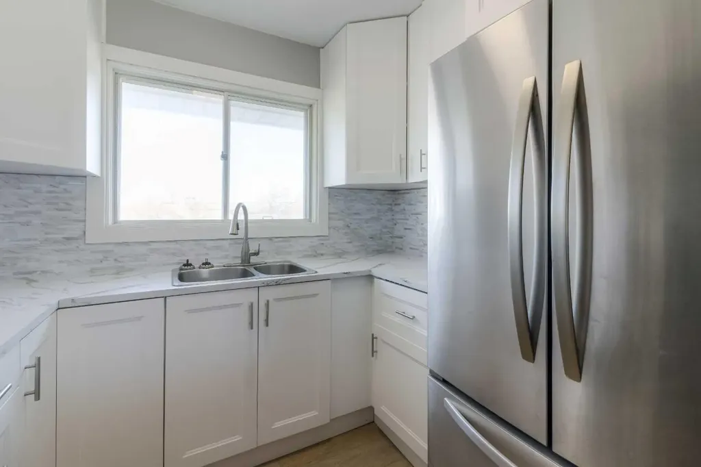 220 23 Street S Lethbridge AB T1J 3M6