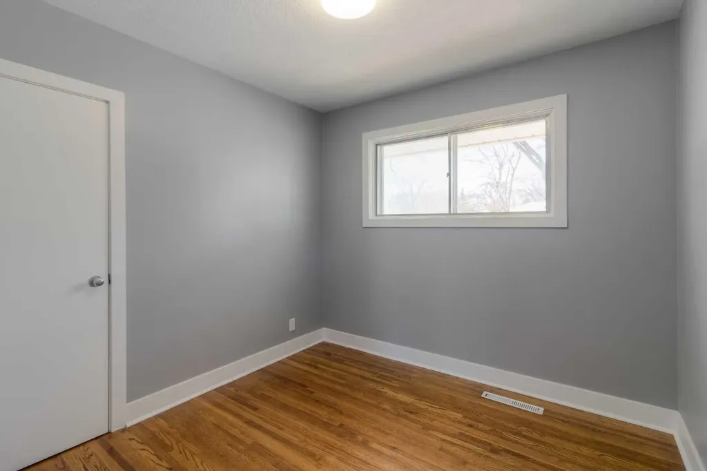 220 23 Street S Lethbridge AB T1J 3M6