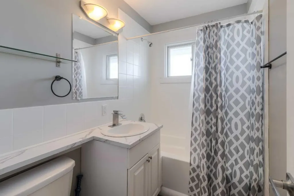 220 23 Street S Lethbridge AB T1J 3M6