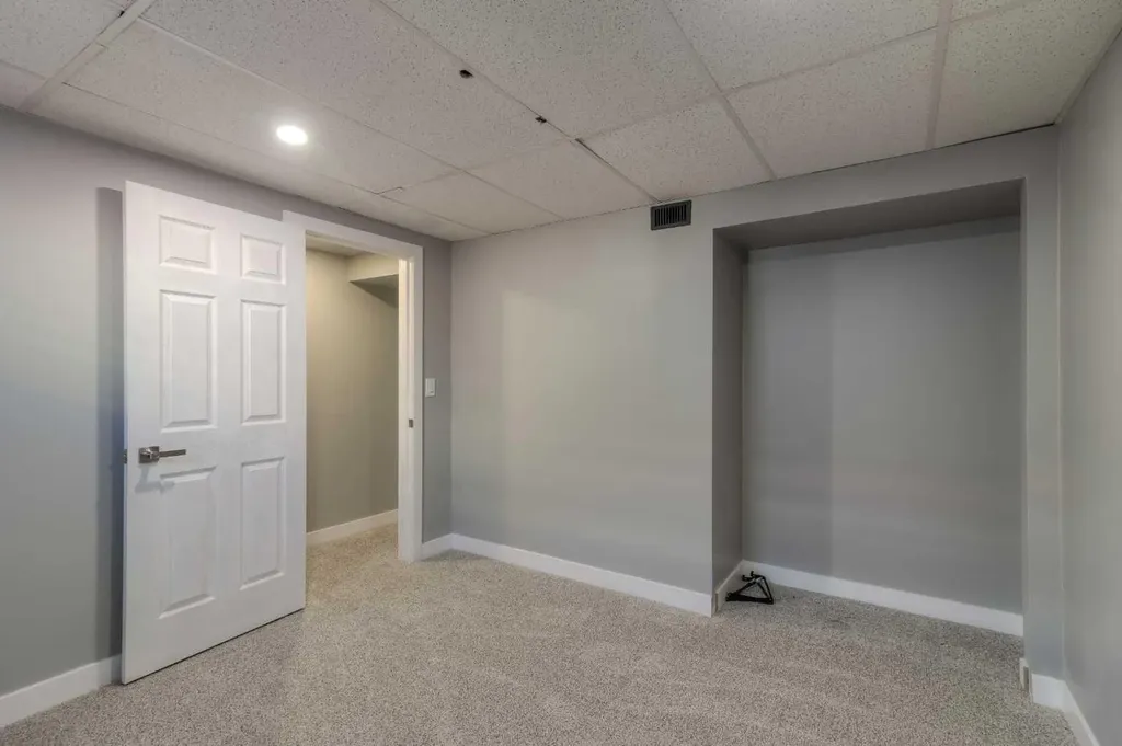 220 23 Street S Lethbridge AB T1J 3M6