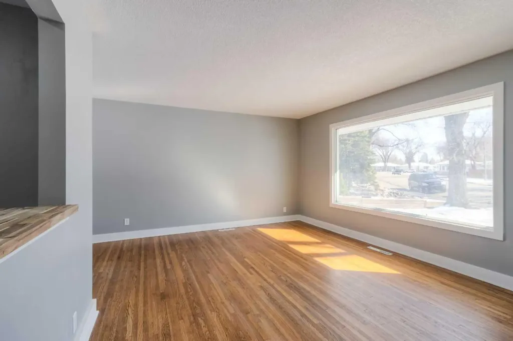 220 23 Street S Lethbridge AB T1J 3M6
