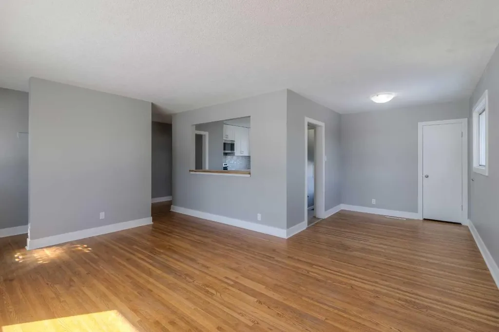 220 23 Street S Lethbridge AB T1J 3M6