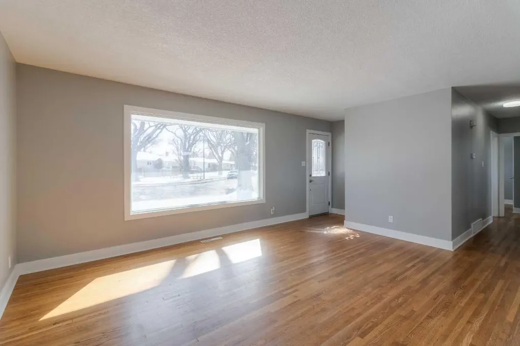 220 23 Street S Lethbridge AB T1J 3M6
