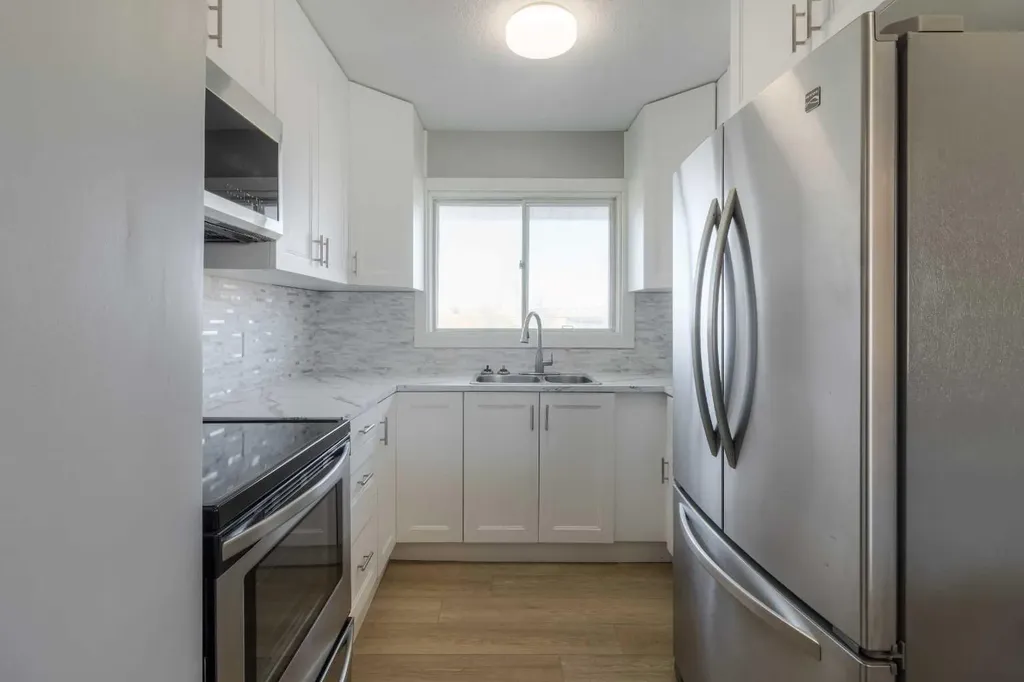 220 23 Street S Lethbridge AB T1J 3M6