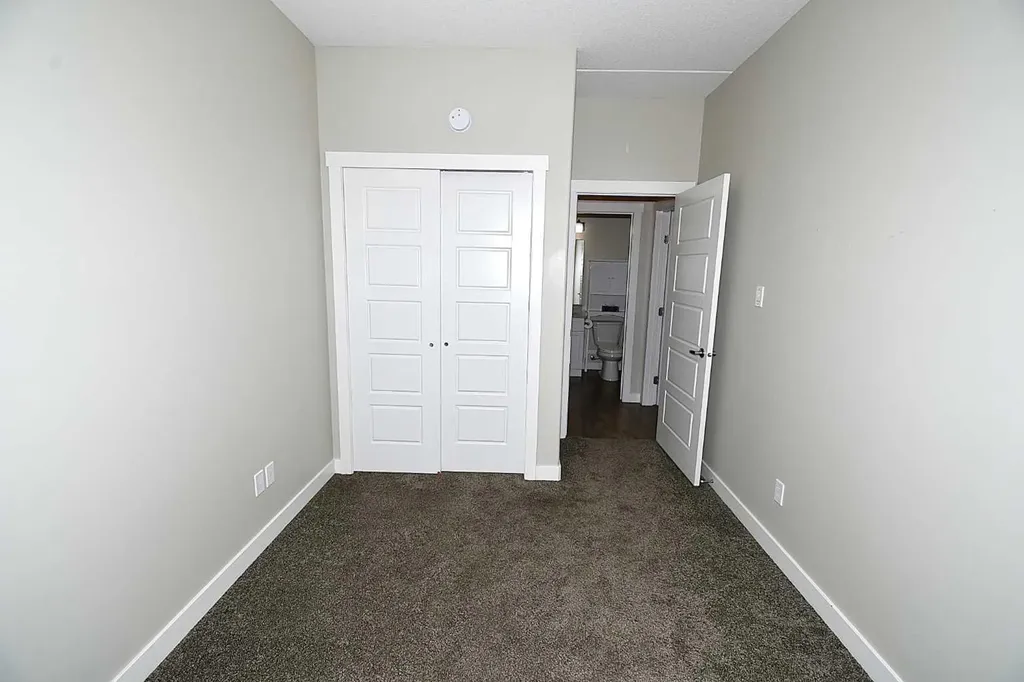 499 Meadow Lake Court Brooks AB T1R 0Y7