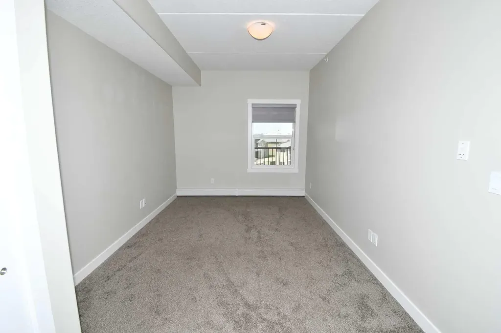 499 Meadow Lake Court Brooks AB T1R 0Y7