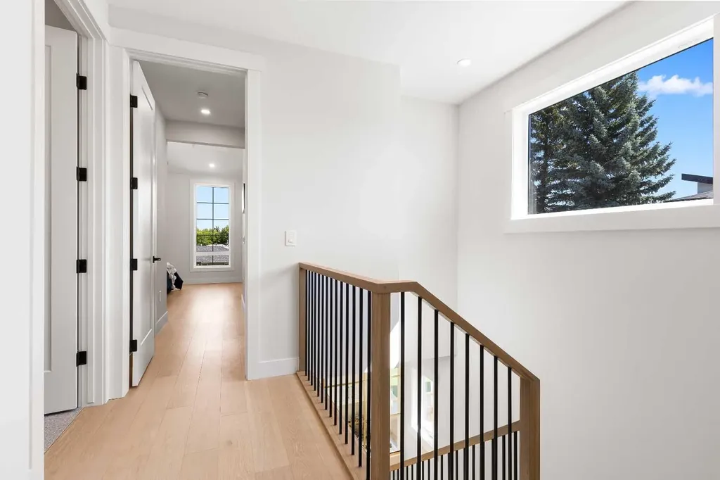 1425 44 Street SW Calgary AB T3C2A7