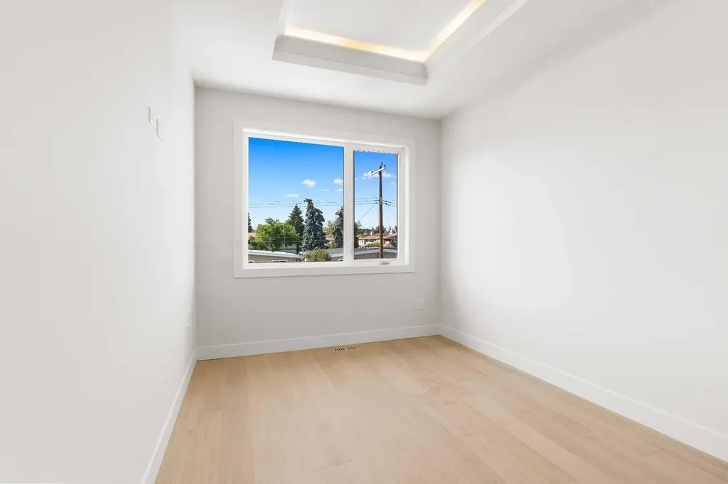1425 44 Street SW Calgary AB T3C2A7
