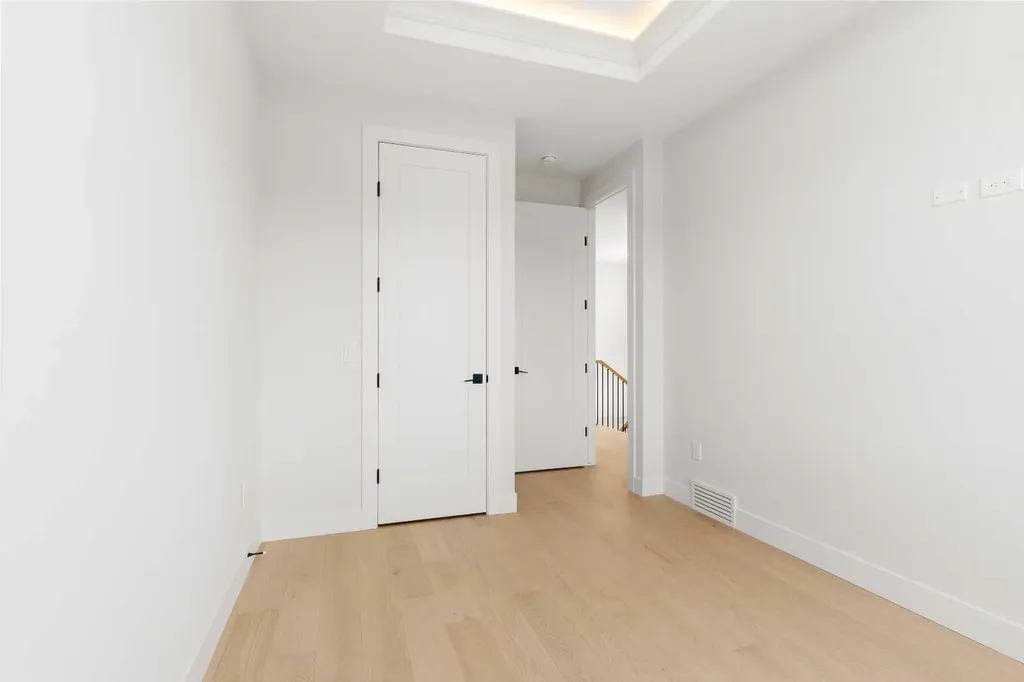 1425 44 Street SW Calgary AB T3C2A7