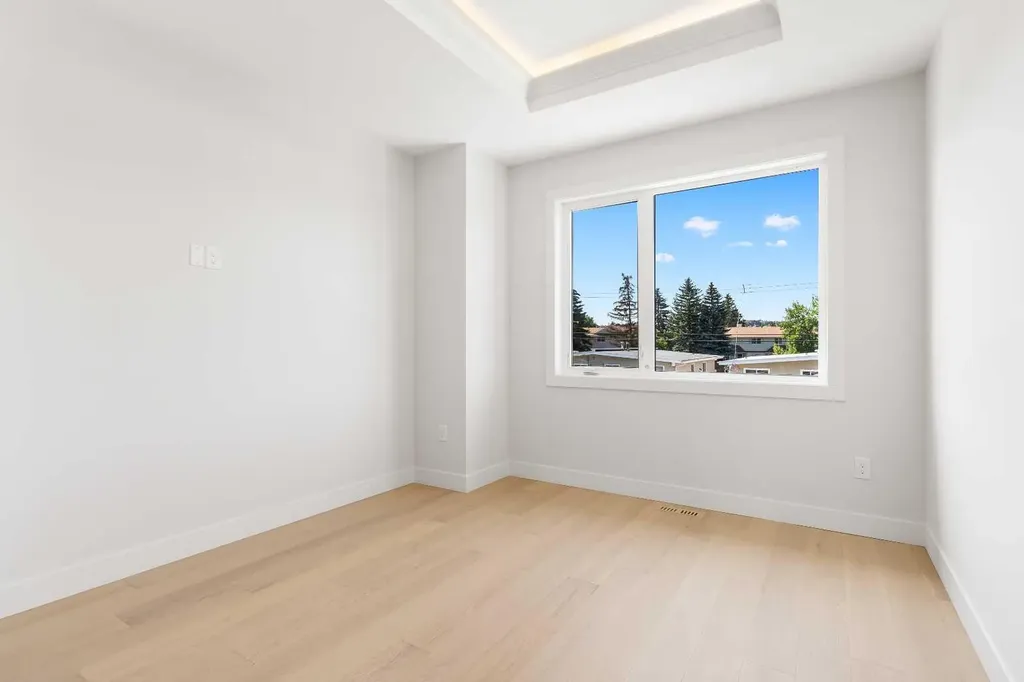 1425 44 Street SW Calgary AB T3C2A7