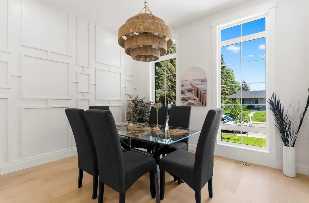 1425 44 Street SW Calgary AB T3C2A7