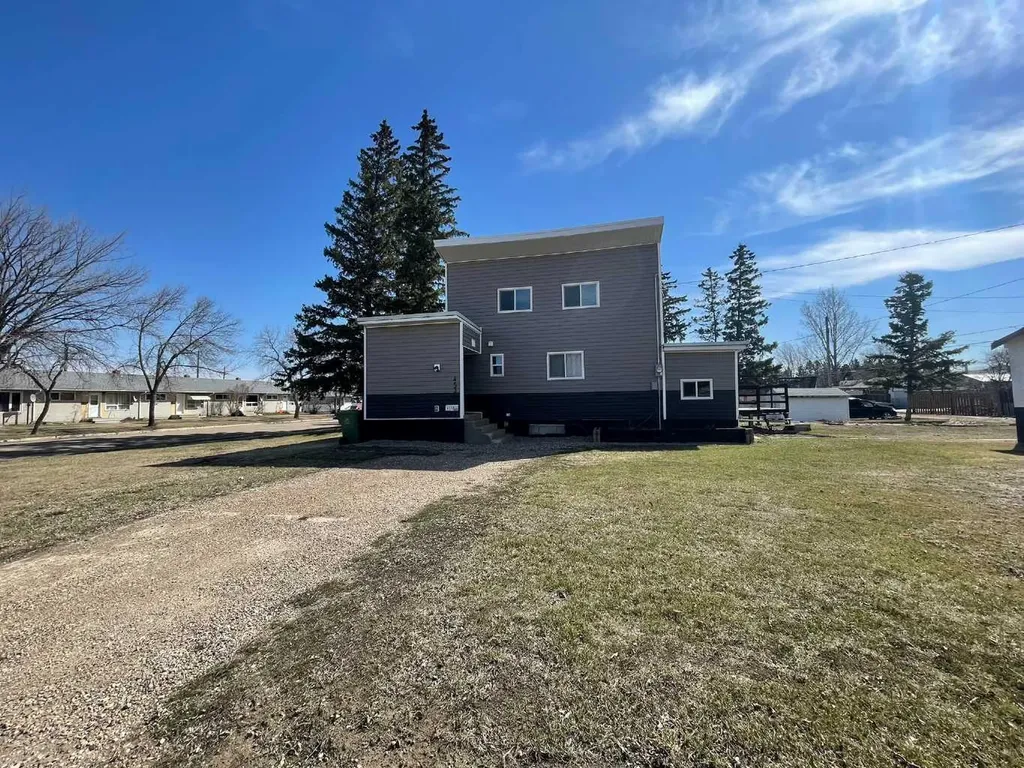 4535 47 Street Lloydminster SK S9V 0J8