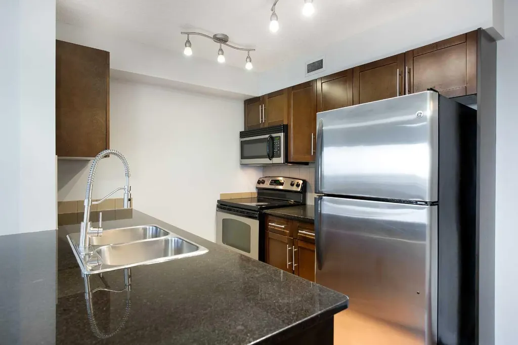 7110 80 Avenue NE Calgary AB T3J0N4