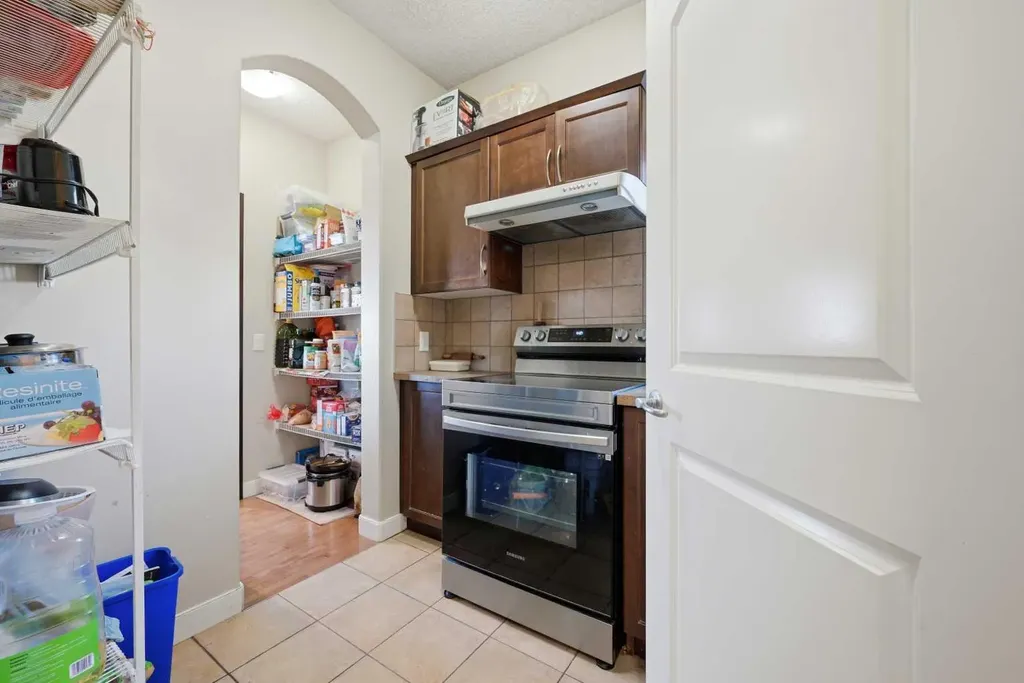 212 Springmere Road Chestermere AB T1X 1R3