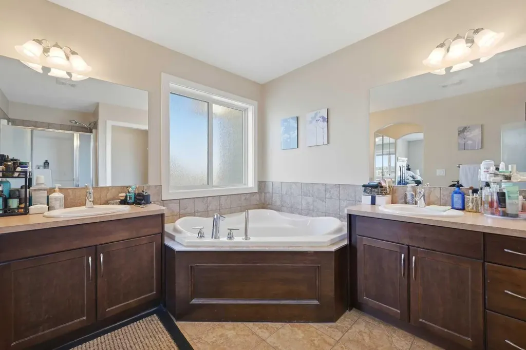 212 Springmere Road Chestermere AB T1X 1R3