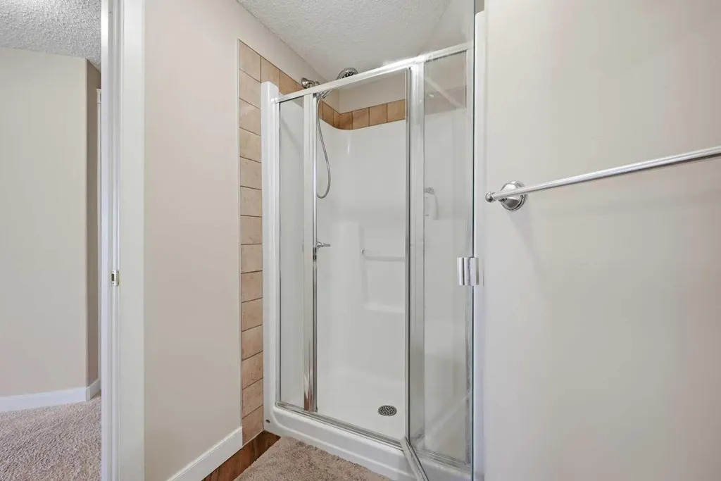 212 Springmere Road Chestermere AB T1X 1R3