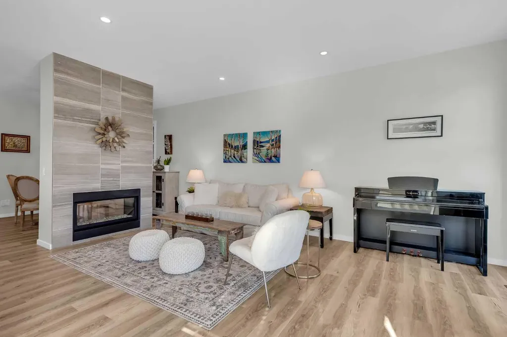 2729 Cochrane Road NW Calgary AB T2M 4J1