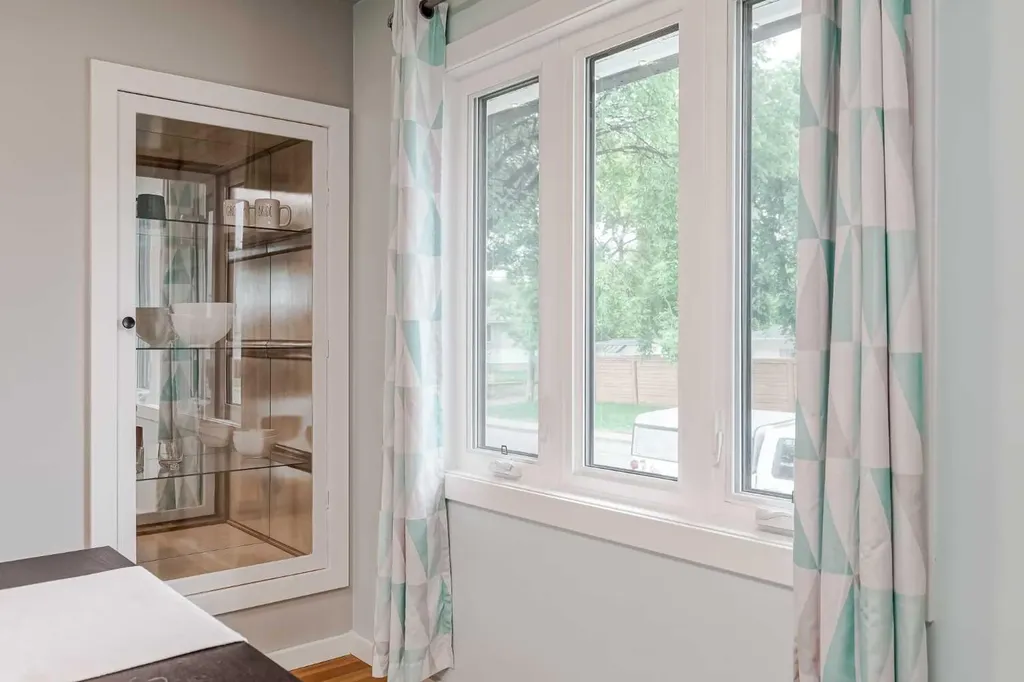 1204 18 Street NE Calgary AB T2E 4V9
