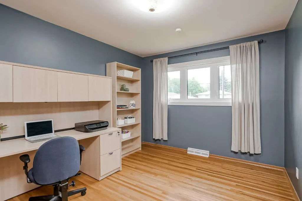 1204 18 Street NE Calgary AB T2E 4V9